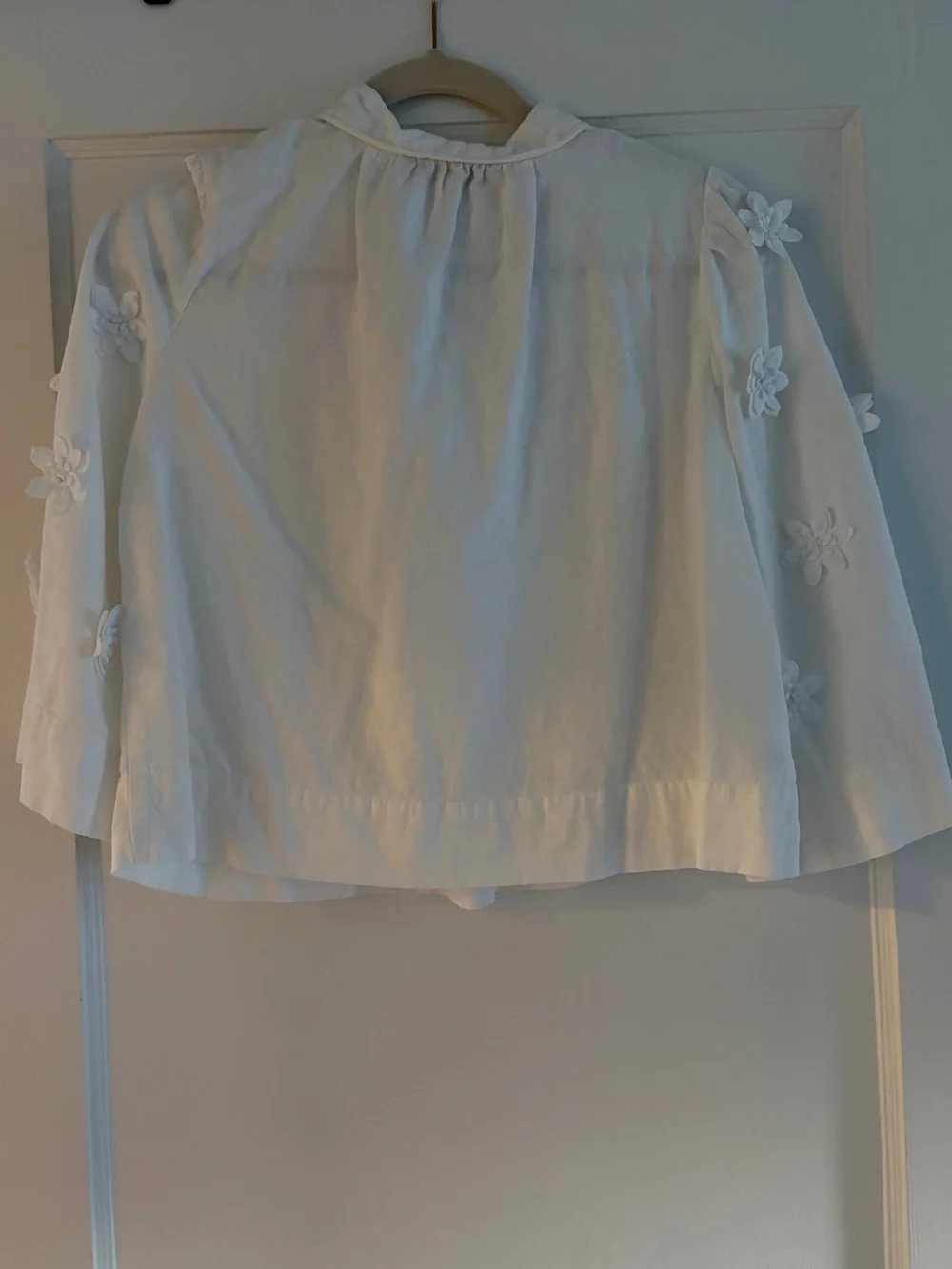 LOFT White 3D Floral Peasant Blouse